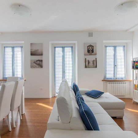 Elena House White Apartment Viareggio Eksteriør billede