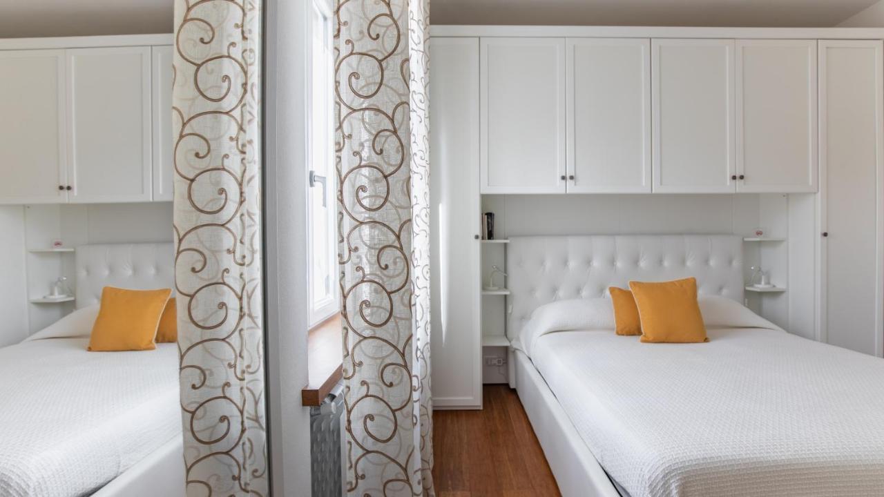 Elena House White Apartment Viareggio Eksteriør billede