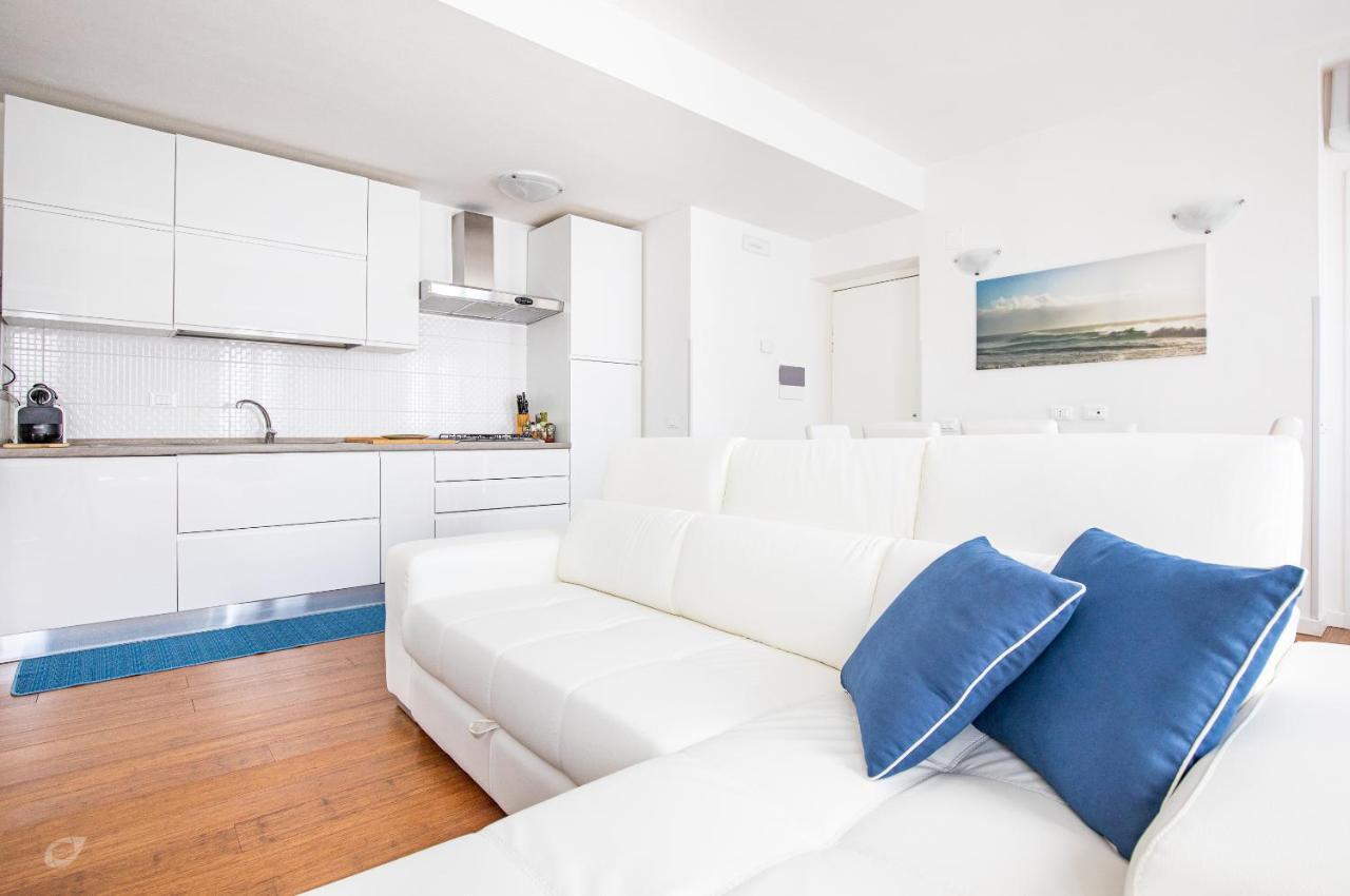 Elena House White Apartment Viareggio Eksteriør billede